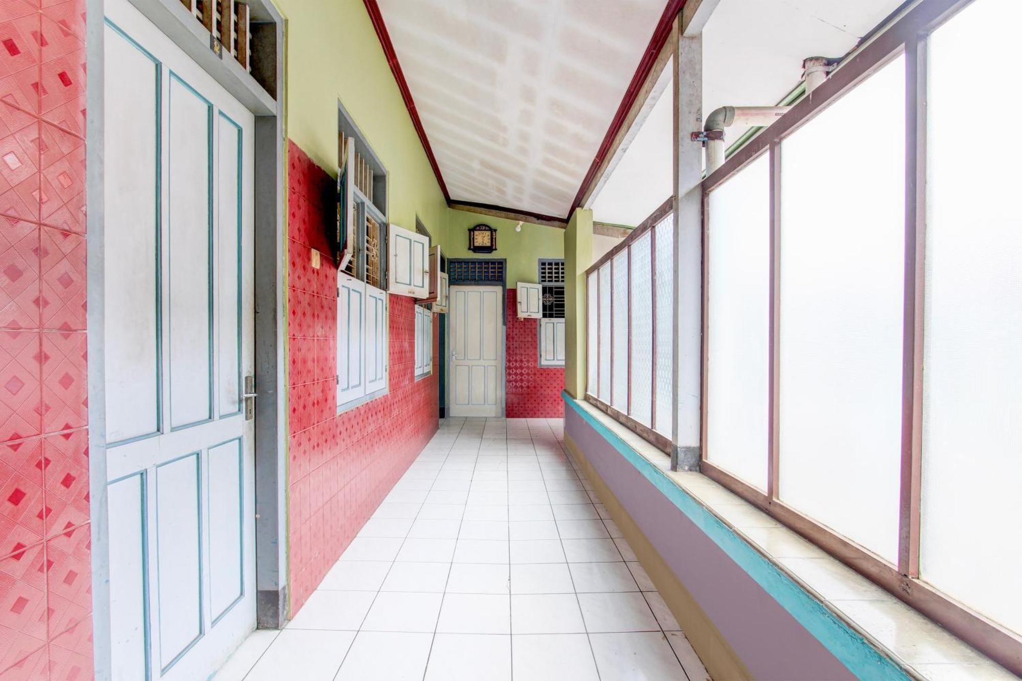 Spot On 94085 Hotel Agung Purwokerto Exterior foto